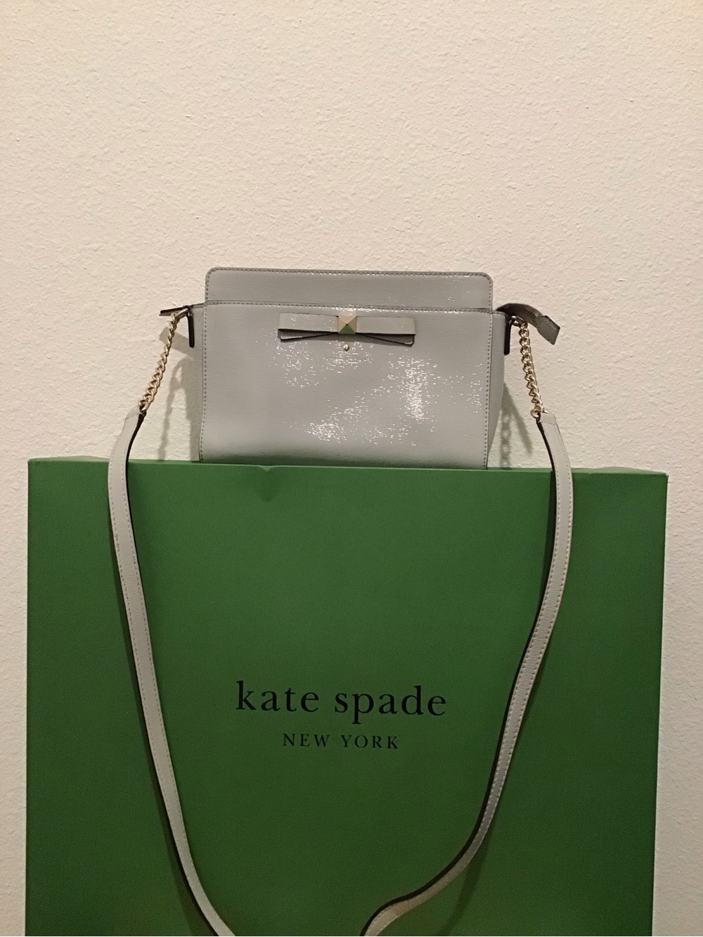 kate spade patent ivory bow chain-strap crossbody